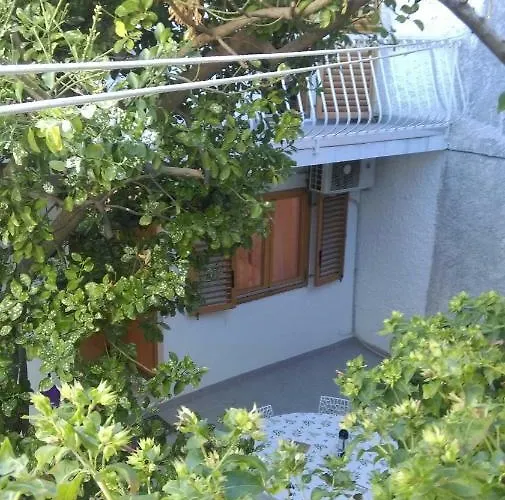 Apartament Restović *